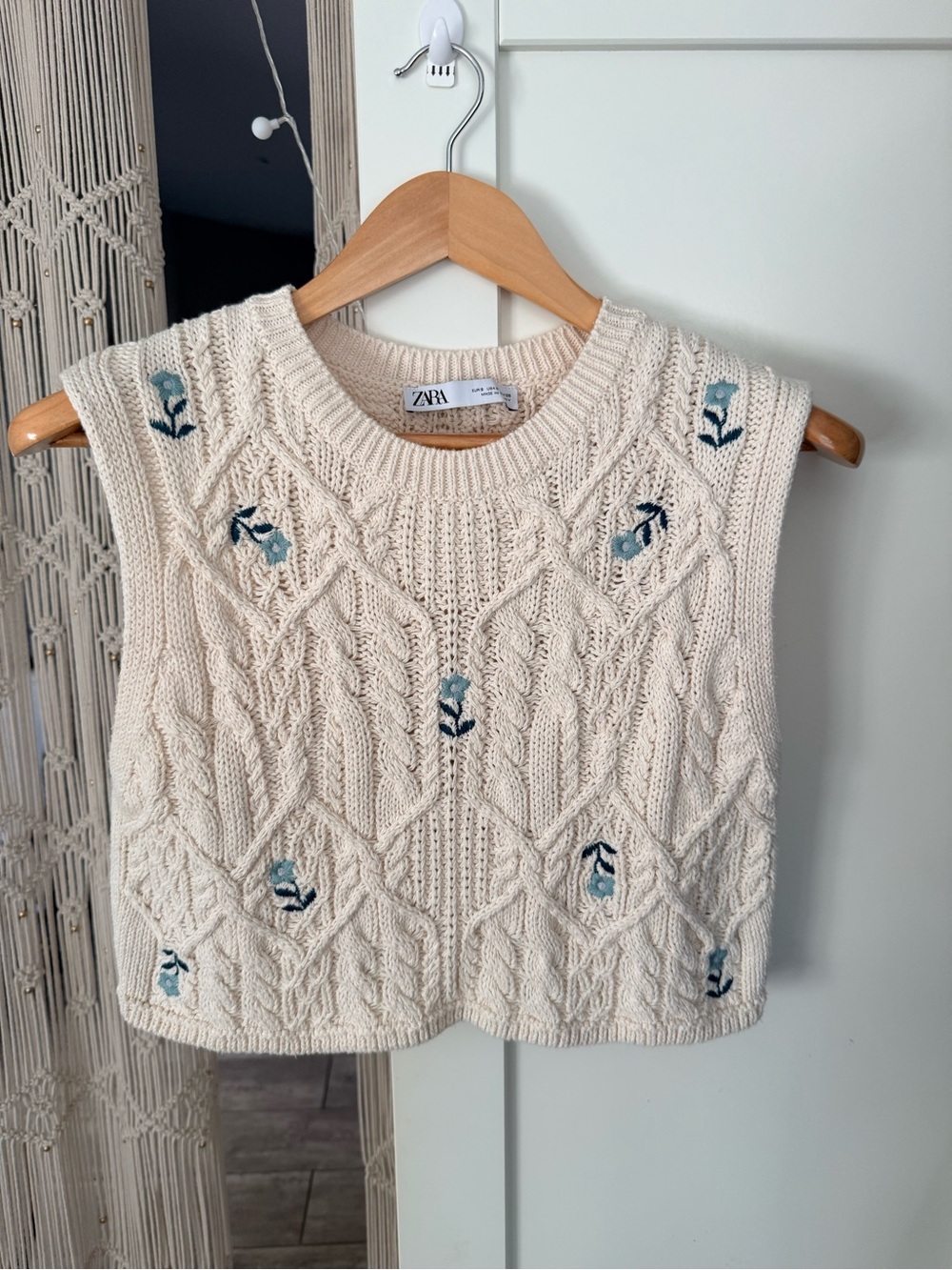 Zara Cream Cable Knit Sleeveless Vest with Blue Floral Detail